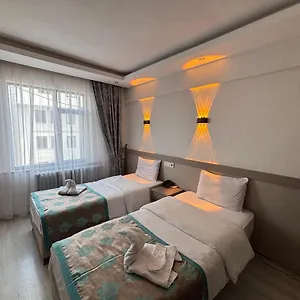 Otel Fly, İstanbul